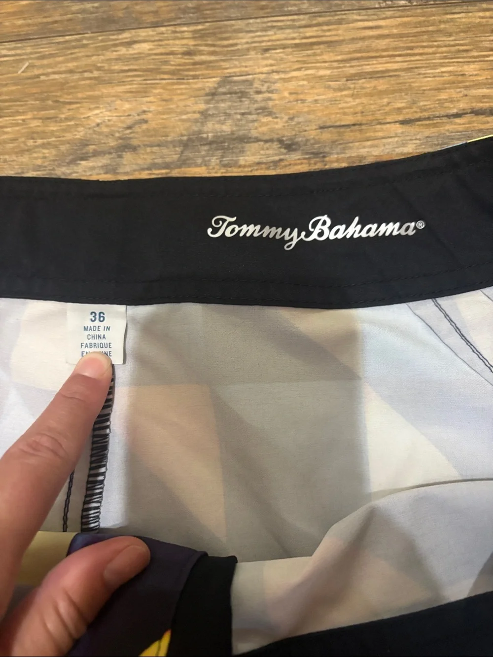 Tommy Bahama Size 36 North Shore Dusk to Dawn Board Shorts Swim Trunks‎
